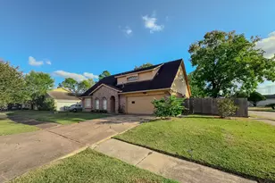 13327 Gaby Virbo Dr, Houston, TX 77083 - Photo 21