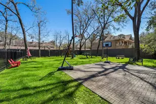 8954 Chatsworth Dr, Houston, TX 77024 - Photo 33