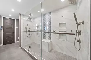 8954 Chatsworth Dr, Houston, TX 77024 - Photo 23