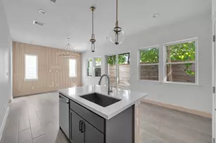 9551 Neuens Rd Rd, Houston, TX 77080 - Photo 11