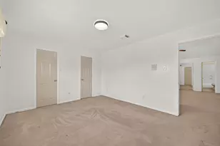 2103 5 Iron Dr, Houston, TX 77089 - Photo 19