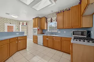 2103 5 Iron Dr, Houston, TX 77089 - Photo 13