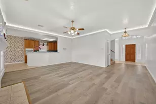 2103 5 Iron Dr, Houston, TX 77089 - Photo 15