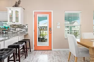 943 Palm Ridge Dr, Crystal Beach, TX 77650 - Photo 3