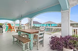 943 Palm Ridge Dr, Crystal Beach, TX 77650 - Photo 23