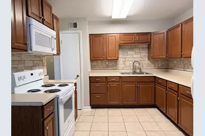 2102 5th Avenue N #12, Texas City, TX 77590 - Photo 5