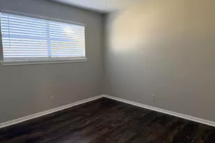 2102 5th Ave N, Texas City, TX 77590 - Photo 9