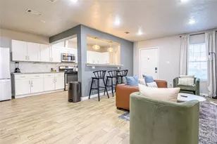 3818 Blodgett St, Houston, TX 77004 - Photo 9
