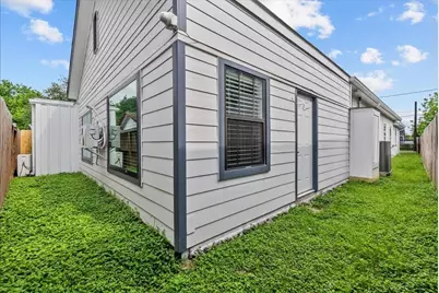 7013 Corsicana Street, Houston, TX 77020 - Photo 19