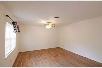 3610 W Davis, Conroe, TX 77304 - Photo 9