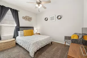 2706 Merlin Ln, Pearland, TX 77581 - Photo 5