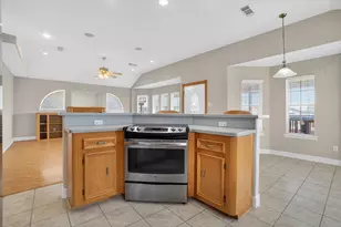 514 Pompano St, Bayou Vista, TX 77563 - Photo 13