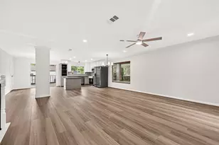 2 Kittiwake Ct, Spring, TX 77380 - Photo 11