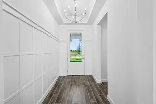 12907 Old Fashion Cir, Mont Belvieu, TX 77535 - Photo 3