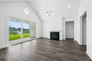 12907 Old Fashion Cir, Mont Belvieu, TX 77535 - Photo 7