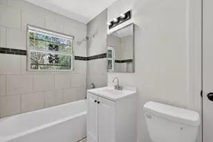 7023 Crestmont St, Houston, TX 77033 - Photo 17