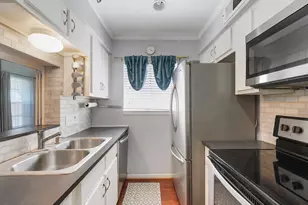 421 Emerson St, Houston, TX 77006 - Photo 5