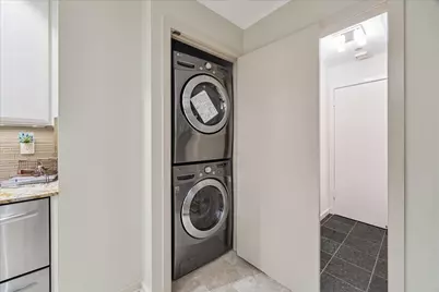 121 N Post Oak Lane #104, Houston, TX 77024 - Photo 11