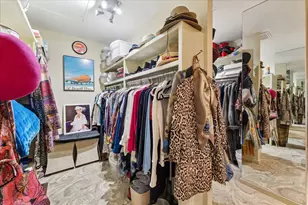 121 N Post Oak Ln, Houston, TX 77024 - Photo 19