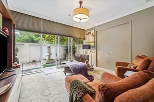 121 N Post Oak Ln, Houston, TX 77024 - Photo 13