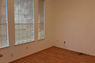 10331 Low Bridge Ln, Sugar Land, TX 77498 - Photo 5
