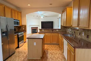 10331 Low Bridge Ln, Sugar Land, TX 77498 - Photo 11