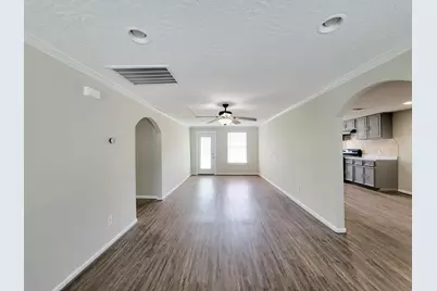 3416 Europa Street, Houston, TX 77022 - Photo 5