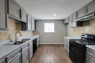 3416 Europa St, Houston, TX 77022 - Photo 7