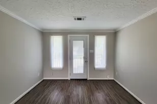 3416 Europa St, Houston, TX 77022 - Photo 3