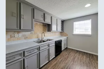 3416 Europa Street, Houston, TX 77022 - Photo 9