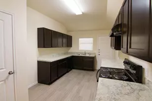 13915 Woodway Crossing Ln, Willis, TX 77378 - Photo 3