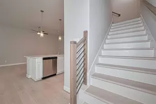 8925 Grovner Pl, Houston, TX 77055 - Photo 15