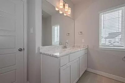 8925 Grovner Place, Houston, TX 77055 - Photo 35