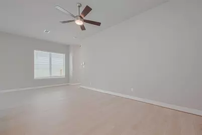 8925 Grovner Place, Houston, TX 77055 - Photo 7