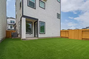 8925 Grovner Pl, Houston, TX 77055 - Photo 3