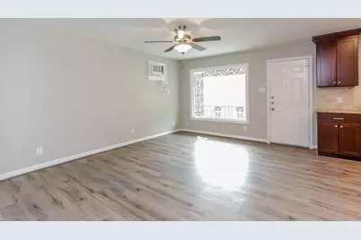 808 W Main Street, Houston, TX 77006 - Photo 23