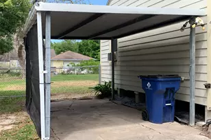 812 17th Ave N, Texas City, TX 77590 - Photo 15