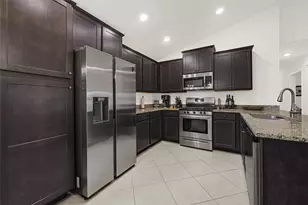 4209 W Bayou Maison Cir, Dickinson, TX 77539 - Photo 7