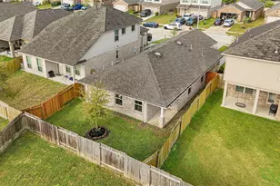 4209 W Bayou Maison Cir, Dickinson, TX 77539 - Photo 21