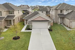 4209 W Bayou Maison Cir, Dickinson, TX 77539 - Photo 27