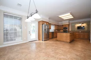 1842 Lakewinds Dr, Missouri City, TX 77459 - Photo 11