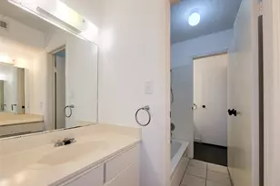 7575 Cambridge St, Houston, TX 77054 - Photo 17