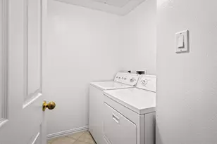 7118 Windwater Pkwy N, Houston, TX 77036 - Photo 9