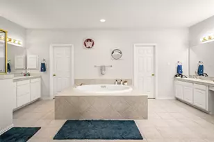 7118 Windwater Pkwy N, Houston, TX 77036 - Photo 31