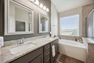 323 Biltmore Loop, Montgomery, TX 77316 - Photo 21