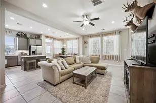 323 Biltmore Loop, Montgomery, TX 77316 - Photo 7