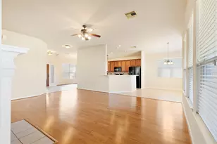 4105 Canterbury Park Ln, Pearland, TX 77584 - Photo 7