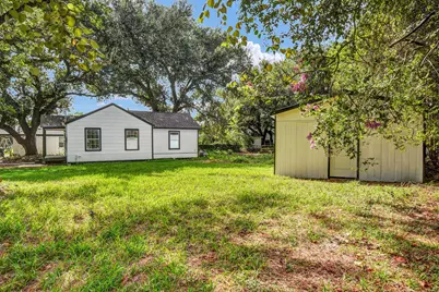 1332 Montgomery Street, La Marque, TX 77568 - Photo 35