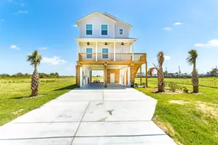 18103 Shaman Dr, Galveston, TX 77554 - Photo 47