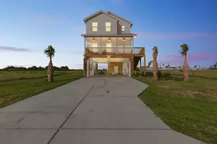 18103 Shaman Dr, Galveston, TX 77554 - Photo 1